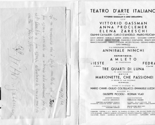 Foto sezione teatro Sergio Fantoni: 1952 Amleto di W. Shakespeare. Regia L. Squarzina. Con V. Gasmann, Elena Zareschi, Anna Proclemer, Mario Feliciani, Luigi Vannucchi. 1952.